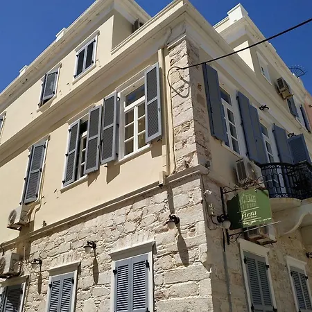 Fiera Konukevi Ermoupoli